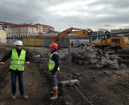 Chantier avec location d'engins de tp à Lyon 8ème